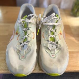 Nike React Escape Run ‘White Barely Green’ sz.8